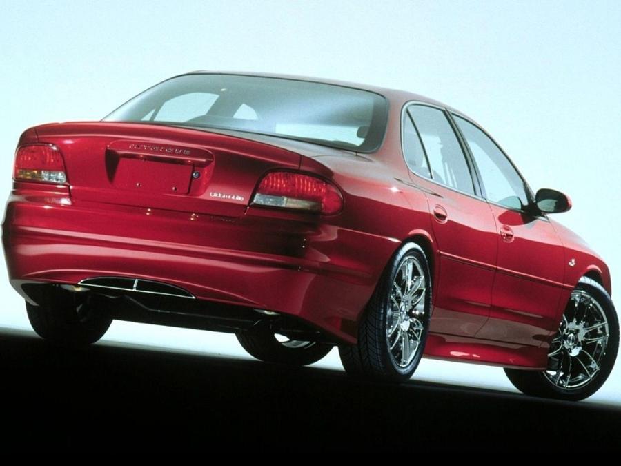  Oldsmobile Intrigue OSV Concept 2000 года  (фото 3 из 6)